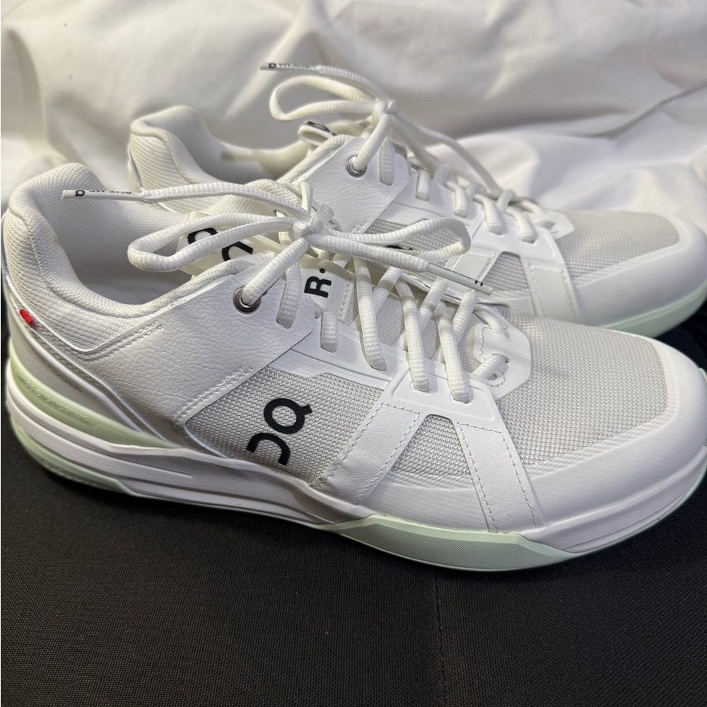 On Women's THE ROGER Clubhouse Pro Shoes W/Size 11